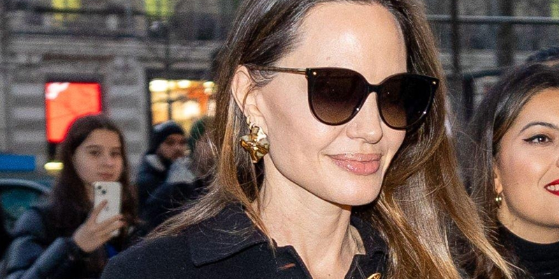 Photos: January 30 – Visiting The Guerlain Boutique At The Champs Elysees In Paris